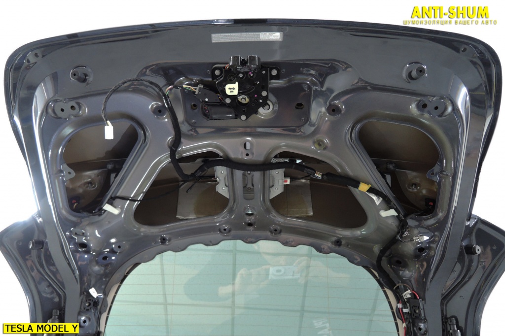 TeslaModelY_020.jpg
