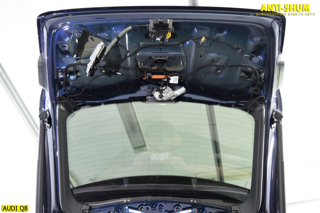 AudiQ8_022.jpg