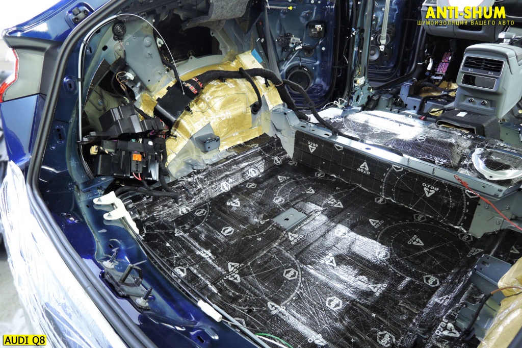 AudiQ8_015.jpg