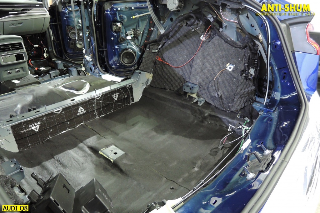 AudiQ8_019.jpg